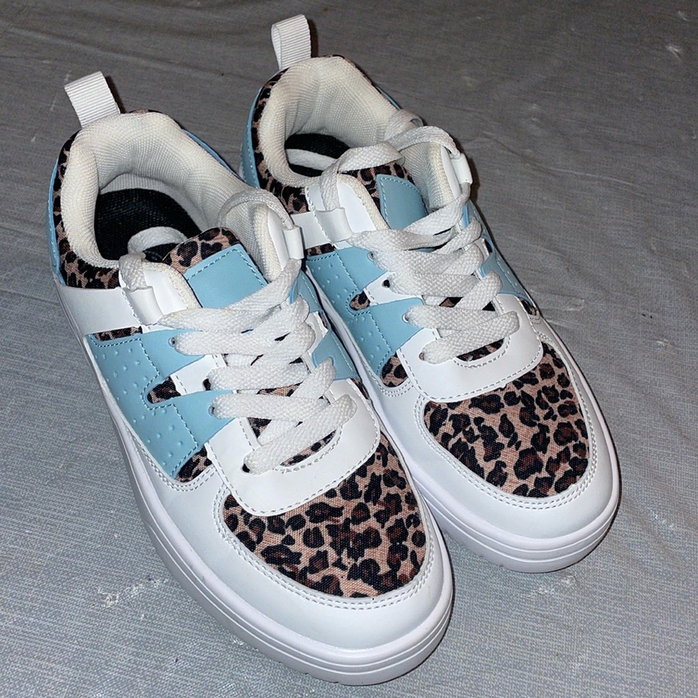bought these off tiktok shop! only worn once! super cute!